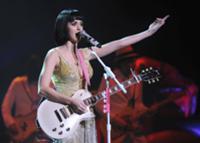 Кэти Перри (Katy Perry) выступила с концертом в ра
