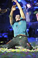 Британские рокеры 'Coldplay' дали концерт на стади