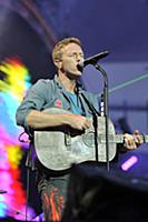 Британские рокеры 'Coldplay' дали концерт на стади