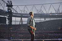 Британские рокеры 'Coldplay' дали концерт на стади