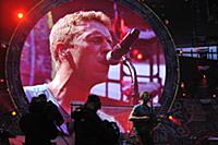 Британские рокеры 'Coldplay' дали концерт на стади