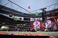 Британские рокеры 'Coldplay' дали концерт на стади