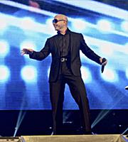 Питбуль (Pitbull) выступил с концертом в Нью-Йорке