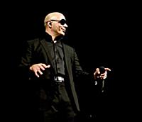 Питбуль (Pitbull) выступил с концертом в Нью-Йорке