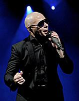 Питбуль (Pitbull) выступил с концертом в Нью-Йорке