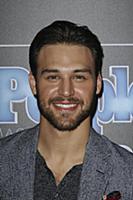 Райан Гузман на церемонии People Magazine Awards. 