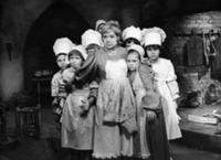 Кадры из фильма 'Пока бьют часы', СССР. На фото - 