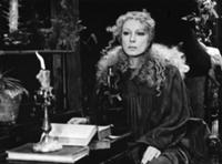Кадры из фильма 'Аленький цветочек', 1977. На фото