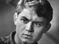 Кадр из фильма 'Шурка выбирает море', СССР, 1963. 