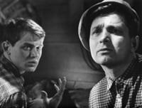 Кадр из фильма 'Шурка выбирает море', СССР, 1963. 