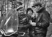 Кадр из фильма 'Им покоряется небо', СССР, 1963. Н