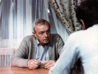 Кадр из фильма 'Красная стрела', СССР, 1986. На фо