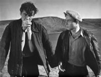 Кадр из фильма 'Последний хлеб', СССР, 1963. На фо