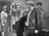 Кадр из фильма 'Последний хлеб', СССР, 1963. На фо