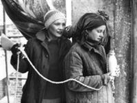 Кадр из фильма 'Познавая белый свет', СССР, 1978. 