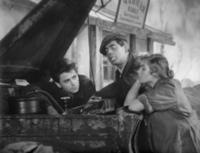 Кадр из фильма 'Дорога уходит вдаль', СССР, 1959. 