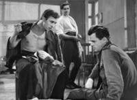 Кадр из фильма 'Город зажигает огни', СССР, 1958. 