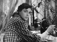 Кадр из фильма 'Город зажигает огни', СССР, 1958. 