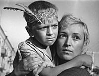 Кадр из фильма 'В твоих руках жизнь', СССР, 1959. 