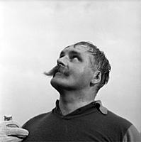 Jimmy Edwards, actor and comedia,n between chukkas