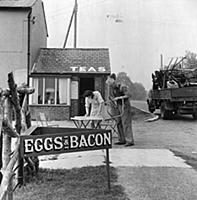 Tea room on the new London to Brighton road.
22 M