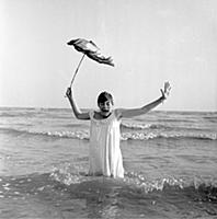 Photo by Ken Russell - February/March 1956
Umbrel