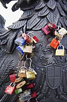 Germany, Berlin, Mitte, Young couples attached ini