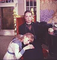 Кадры из кинофильма «Васса», 1982 год.