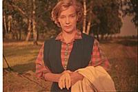Кадр из фильма «Испытание верности», (1954). На фо