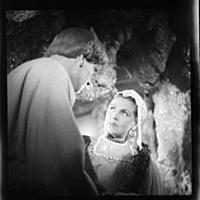 Кадр из фильма «Каменный цветок», (1946). На фото: