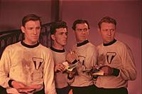Кадр из фильма «Спортивная честь», (1951).