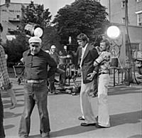 Съемки фильма «Портрет с дождем», (1977). На фото: