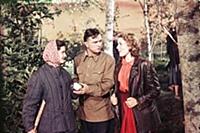 Кадр из фильма «Свадьба с приданым», (1953). На фо
