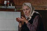 Кадр из фильма «Любовь и голуби». На фото: Наталья