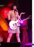 Кэти Перри (Katy Perry) выступила с концертом в ра