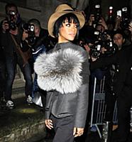 Неделя моды в Париже: Рианна на показе Lanvin