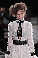 Показ Alexander McQueen осень/зима 2015