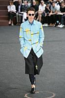Показ Issey Miyake весна-лето 2016