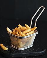 Pommes frites with salt