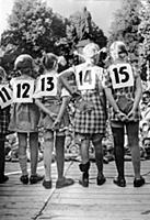 STOCKHOLM 1949-08-22
Nеgra flickor utklдdda till 