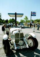 Легендарная Mille Miglia - гонка '1000 миль'. На з