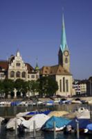 Цюрих (Zurich), Швецария. На фото - лодки на реке 