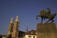 Цюрих (Zurich), Швецария. На фото - собор Гроссмюн