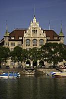 Цюрих (Zurich), Швецария. На фото - ратуша (Stadth