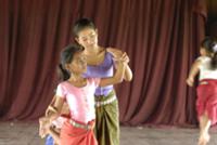 Ученицы школы национальных танцев Аспар 'Apsara Ar