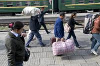 Поезд для сезонных рабочих, едущих на уборку хлопк