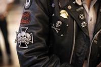 Сделать свою кожаную куртку предельно узнаваемой и