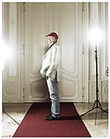Фотосессия легендарного пилота «Формулы-1» и трехк