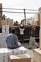 United Arab Emirates / Dubai / 2014 / Workers load