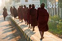 MYANMAR / Shan State / Inle Lake / Nyaungshwe / Bu